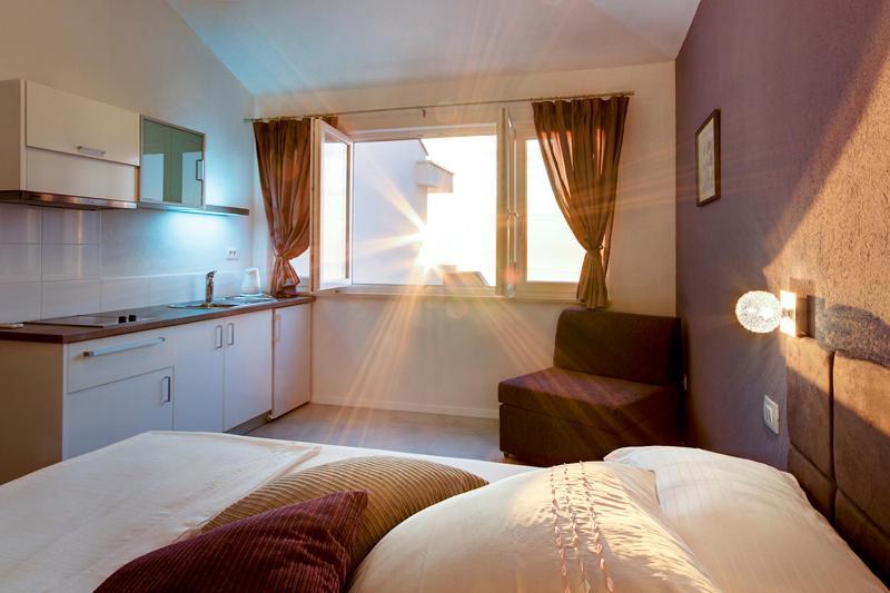 Apartments Lianto Драшнице Екстериор снимка